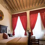 All'ombra Della Torre Only 3*