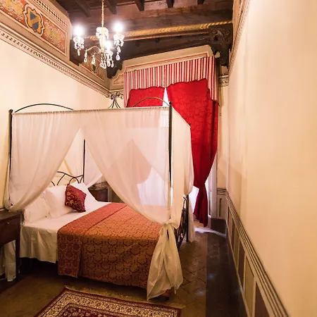 All'ombra Della Torre Only Bed & Breakfast Siena