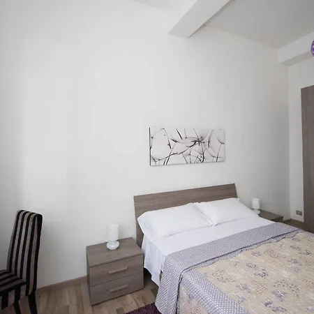 Couette-café All'ombra Della Torre Only 3*