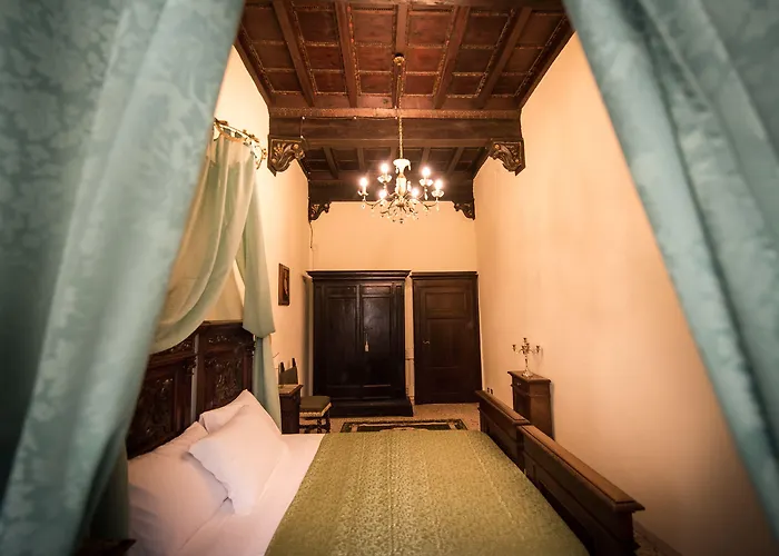 Bed & Breakfast All'ombra Della Torre Only 3*