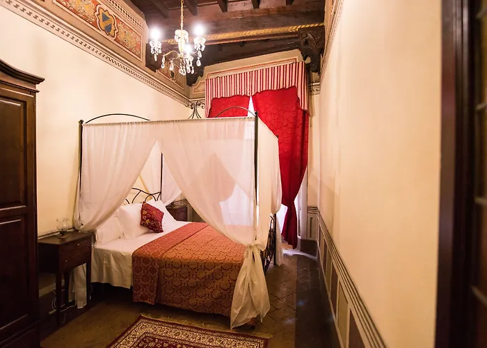All'ombra Della Torre Only Bed & Breakfast Siena